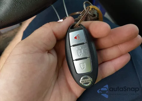 2013 Nissan Pathfinder Sv z USA, uszkodzony, nr VIN 5N1AR2MM3DC659984